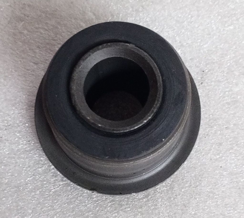 [48632-26010] - TRC - JAPON | BUJE TIJERA TOYOTA HILUX 22R 4X4 (SUPERIOR PEQUEÑO)