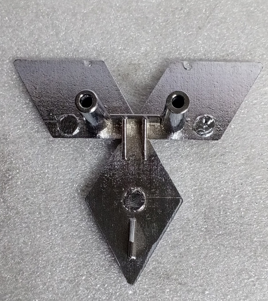[MB619578] - EMBLEMA TRES DIAMANTES PERS. MONTERO (PATA CERRADA)