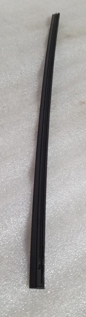[MB617688] - MITSUBISHI | CUCHILLA LIMPIABRISAS TRASERO MONTERO (CAUCHO)(375)