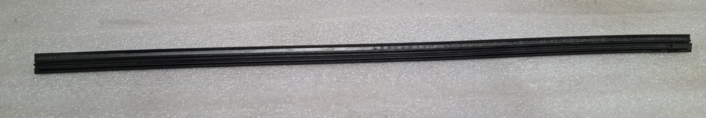 [MB617688] - MITSUBISHI | CUCHILLA LIMPIABRISAS TRASERO MONTERO (CAUCHO)(375)