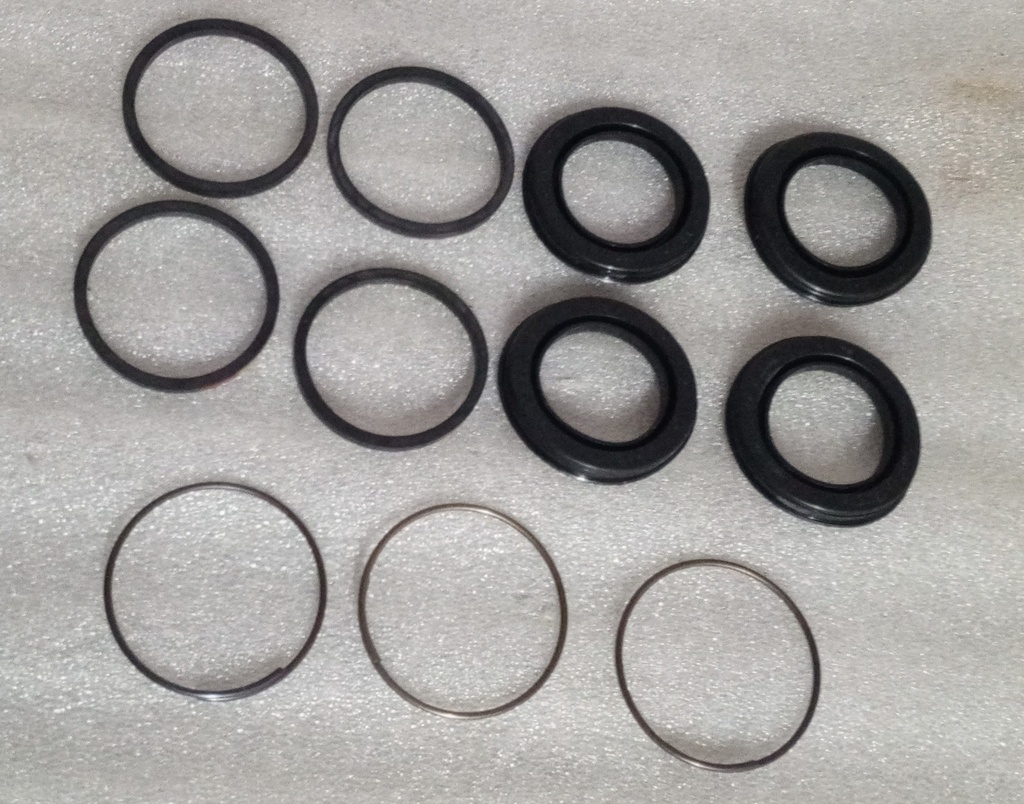 [JS-13362] - AMERICAN RUBER | JUEGO REPARACION MORDAZA DELANTERA MITSUBISHI V6-3000/ TOYOTA PRADO 43.0MM