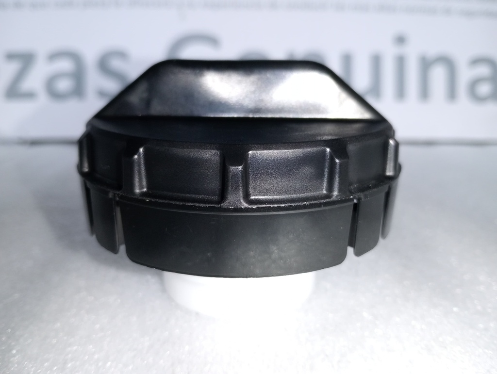 [MN106160] - MITSUBISHI | TAPA TANQUE.COMBUSTIBLE. L300/98  