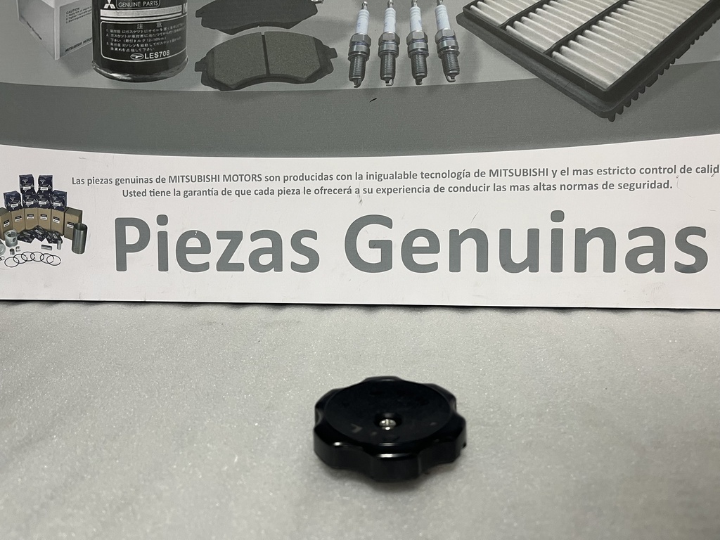 [1250A015] - MITSUBISHI | TAPA LLENADO ACEITE MOTOR  