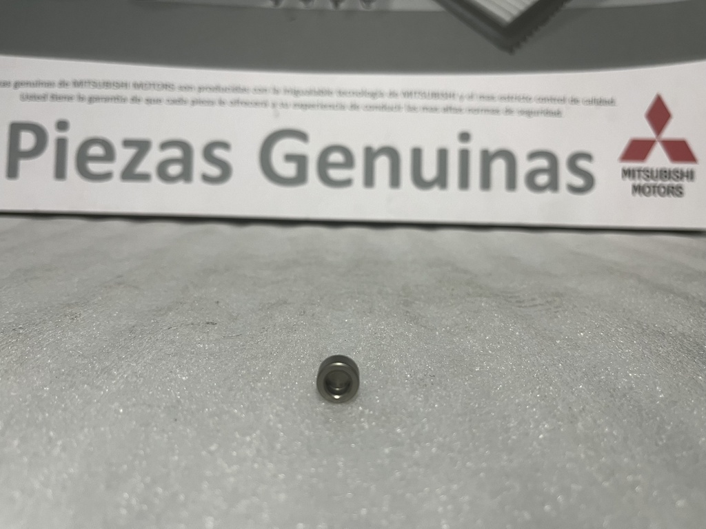 [1032A221] - MITSUBISHI | TAPA DE VALVULA DE APOYO BALANCIN