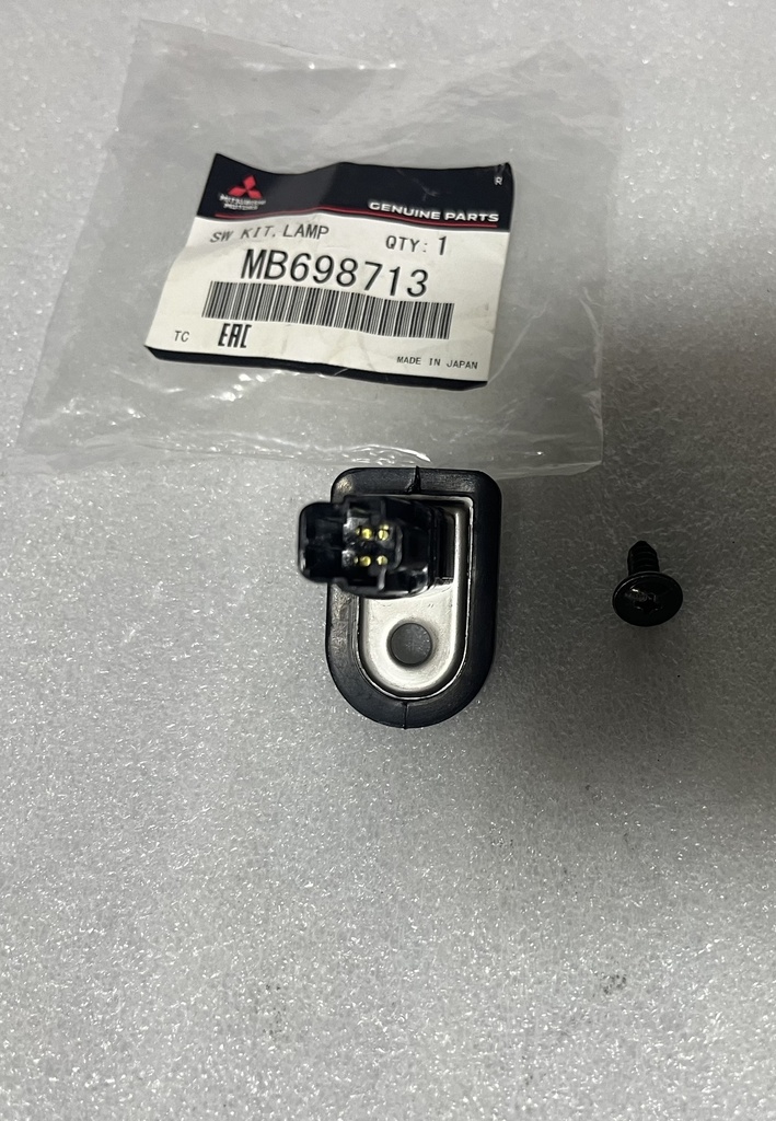 [MB698713 ] - MITSUBISHI | SWITCH LAMPARA PTA. L/CONDUC.