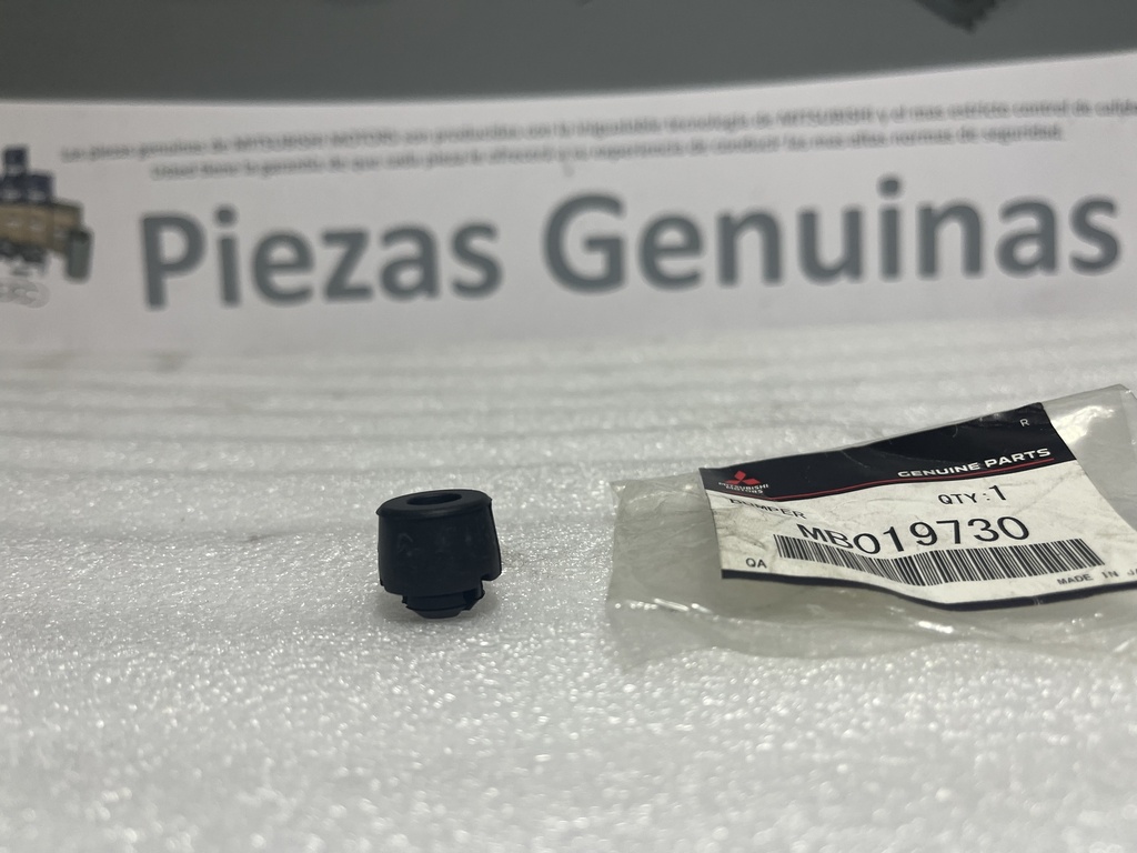 [MB019730] - MITSUBISHI | CAUCHO TOPE TAPIZ PTA MONTE/95