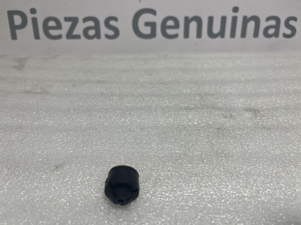 [MB019730] - MITSUBISHI | CAUCHO TOPE TAPIZ PTA MONTE/95