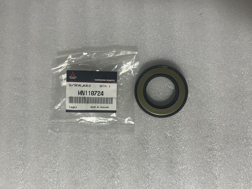 MN110724 - MITSUBISHI | SELLO ACEITE EJE TRASERO PARTE INTERNA HOUSING L200/93 (37X62X12,5)