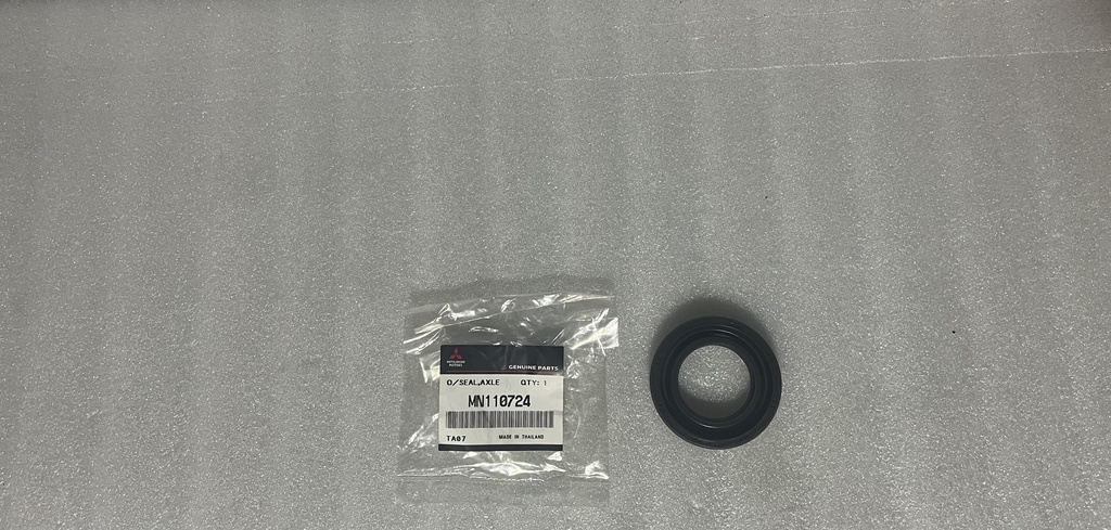 MN110724 - MITSUBISHI | SELLO ACEITE EJE TRASERO PARTE INTERNA HOUSING L200/93 (37X62X12,5)