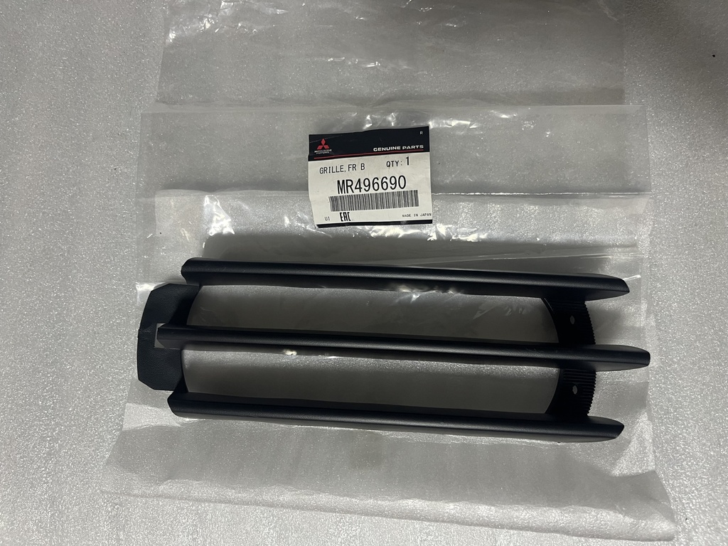 [MR496690] - MITSUBISHI (NATIVA 98/) | REJILLA EXPLORADORA DER. BOMPER DELANTERO