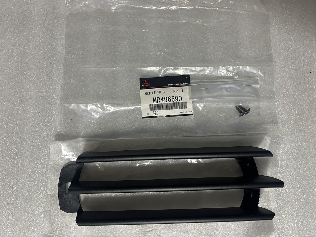 [MR496690] - MITSUBISHI (NATIVA 98/) | REJILLA EXPLORADORA DER. BOMPER DELANTERO