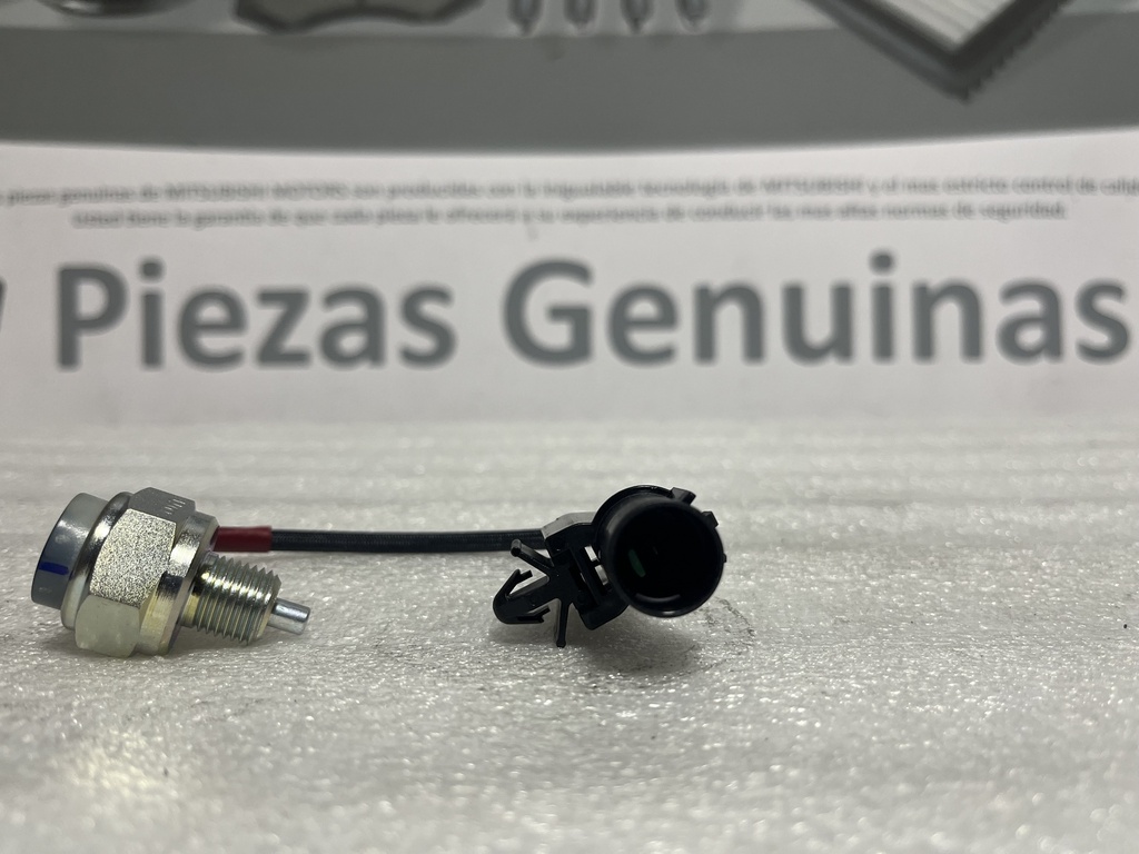 [MB896028 (cable R-B-punta4,5mm-rosca12mm-conector negro-cable 11cm)] - MITSUBISHI | INTERRUPTOR PALANCA CAJA  
