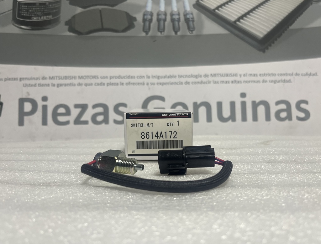 [8614A172] MITSUBISHI -INTERRUPTOR PERA DE REVERSA MONTERO SPORT / L200