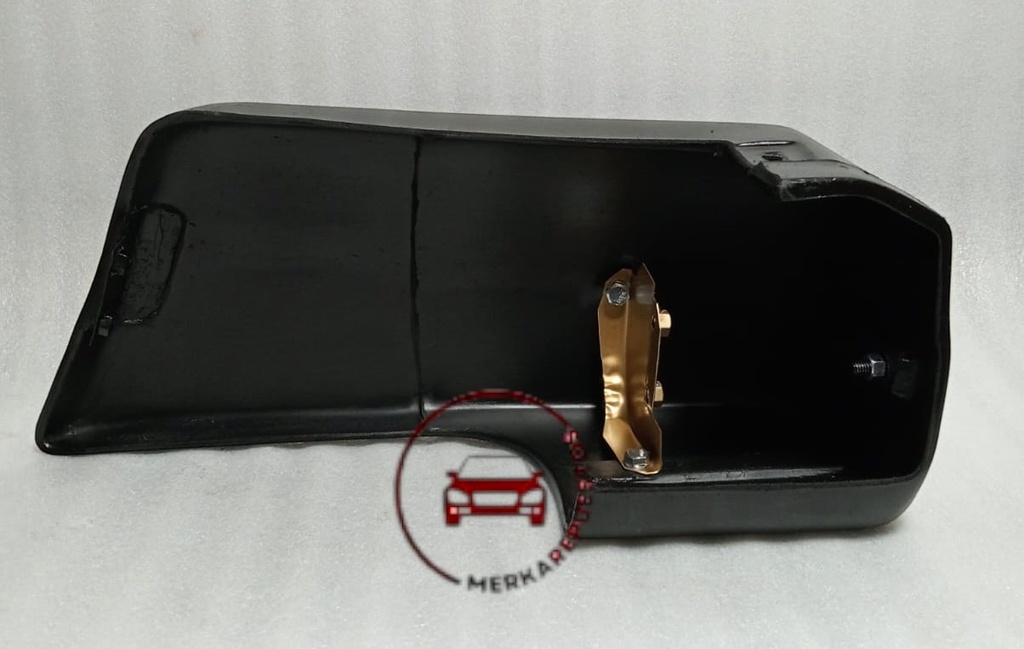[MB369551] - PUNTERA TRASERA IZQUIERDA MONTERO STD 82/96