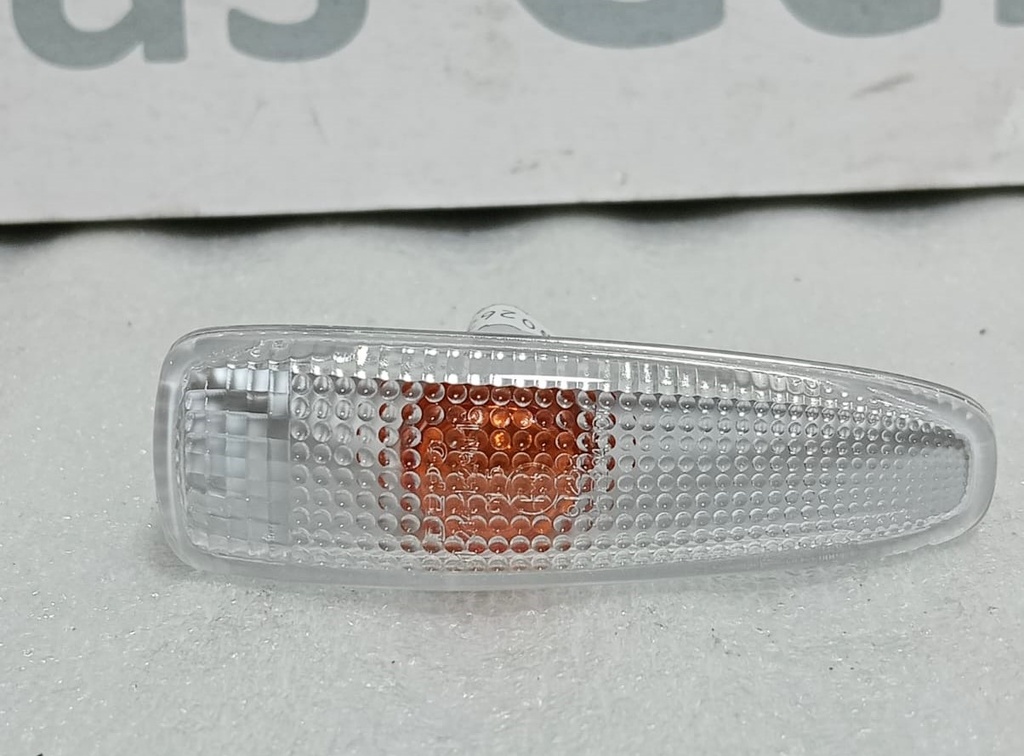[8351A039] - COCULLO GUARDAFANGO MITSUBISHI OUTLANDER (R/L)
