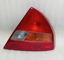 [MR241382] - STOP TRASERO DER. MITSUBISHI LANCER CK /96  (LINEA AMARILLA RECTA)