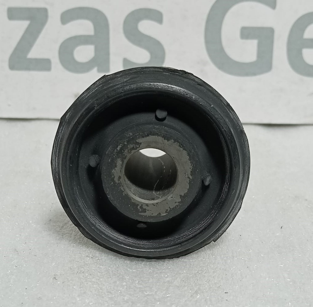 [MR992256] -  BUJE TIJERA INFERIOR PARTE DELANTERA MITSUBISHI SPORTERO / L-200