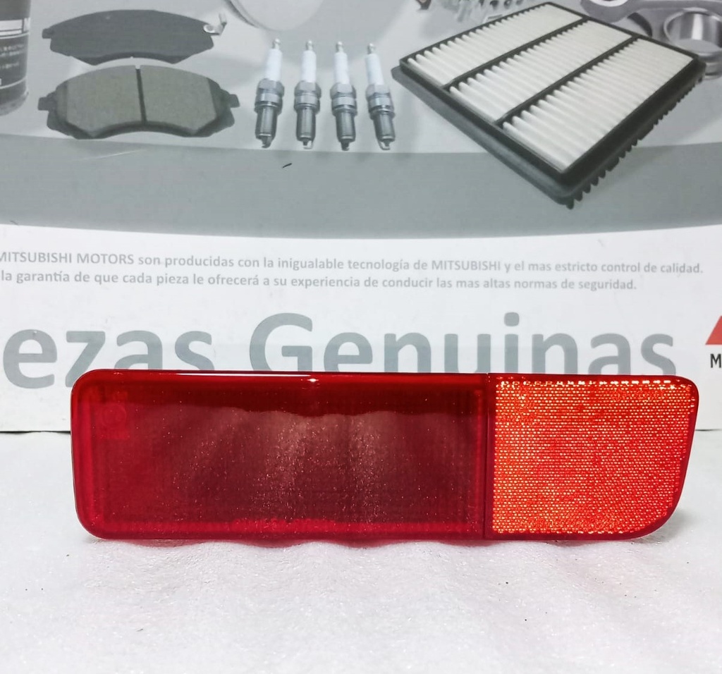 [MN133870] - MITSUBISHI | REFLECTIVO LAMPARA TRASERA DERECHA MITSUBISHI OUTLANDER CU4W
