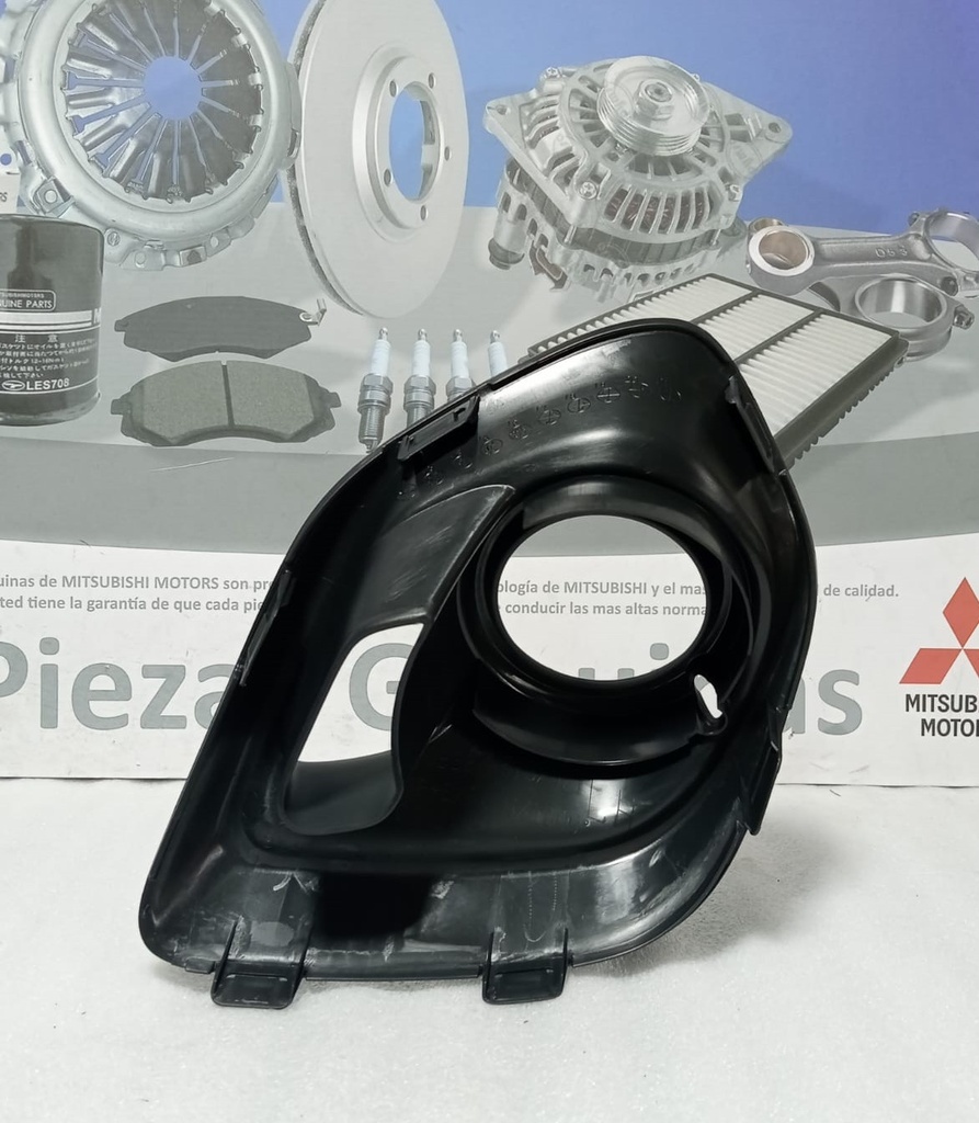 [8321A521] - MITSUBISHI | MOLDURA IZQUIERDA BOMPER DELANTERO