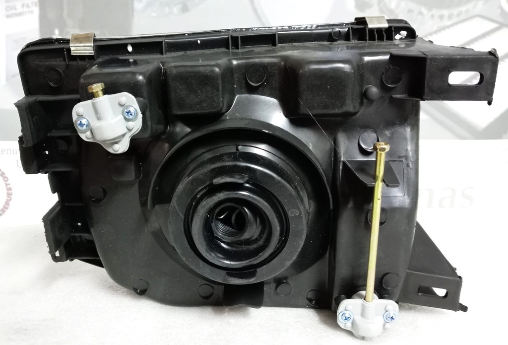 [MB831067] -  FAROLA DELANTERA MITSUBISHI MONTERO IZQ (RAYADA)