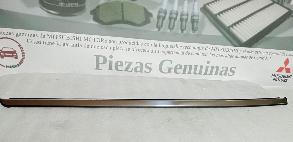 [MB696488] - MITSUBISHI | MOLDURA PARABRISAS MITSUBISHI MONTERO CROMADO(DERECHO)