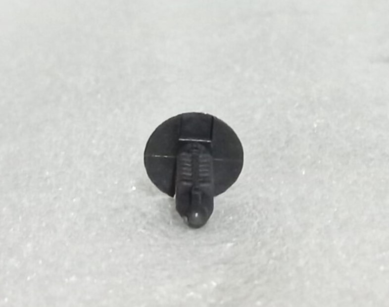 [MB849731] - MITSUBISHI | CLIP TAPIZADO MONTERO/92
