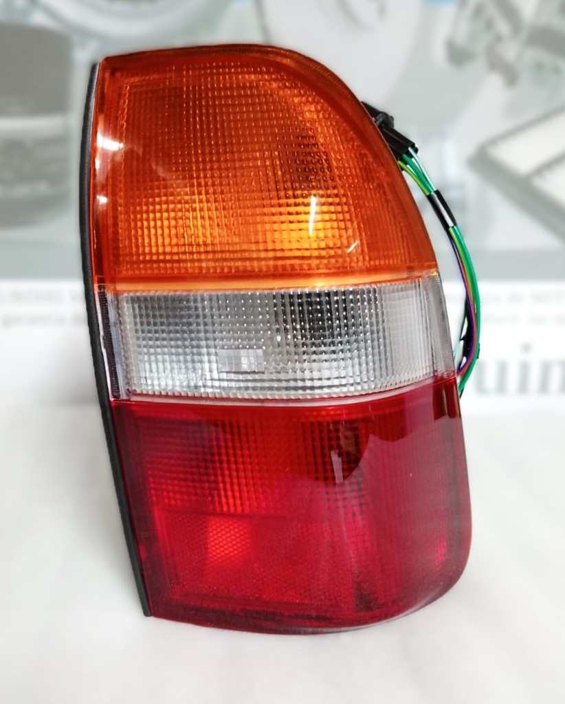 [MR192088] - STOP TRASERO DERECHO MITSUBISHI L-200 ADVANCER 98 