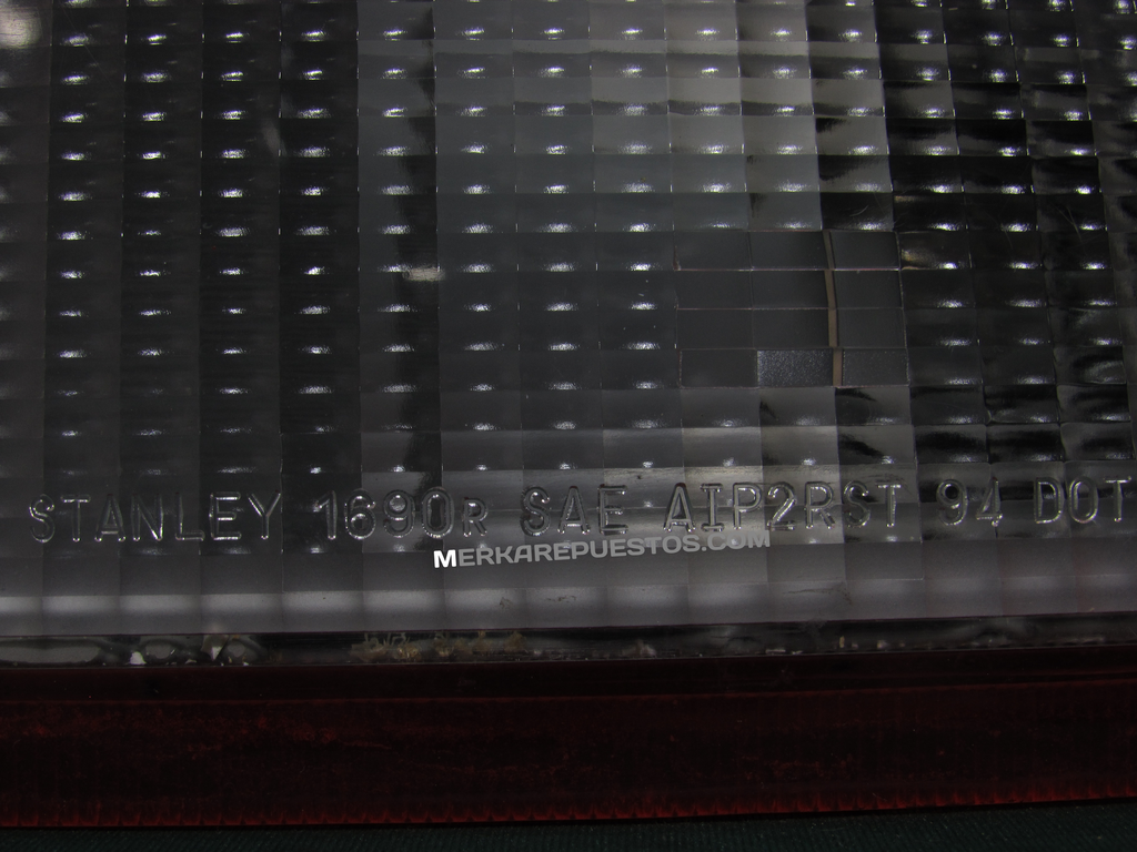 STOP TRASERO DERECHO MITSUBISHI NATIVA 1998/2000 K96 (REMANOFACTURADO) / MARCA:MITSUBISHI