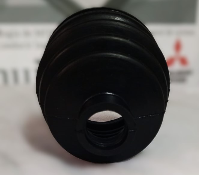 [MB160657] - INCOLCA | GPOLVO EJE MITSUBISHI MONTERO (EXT) L/R (grande) (88 mm X 25 mm)(ALTO 100mm)(GRASA Y AMARRES)