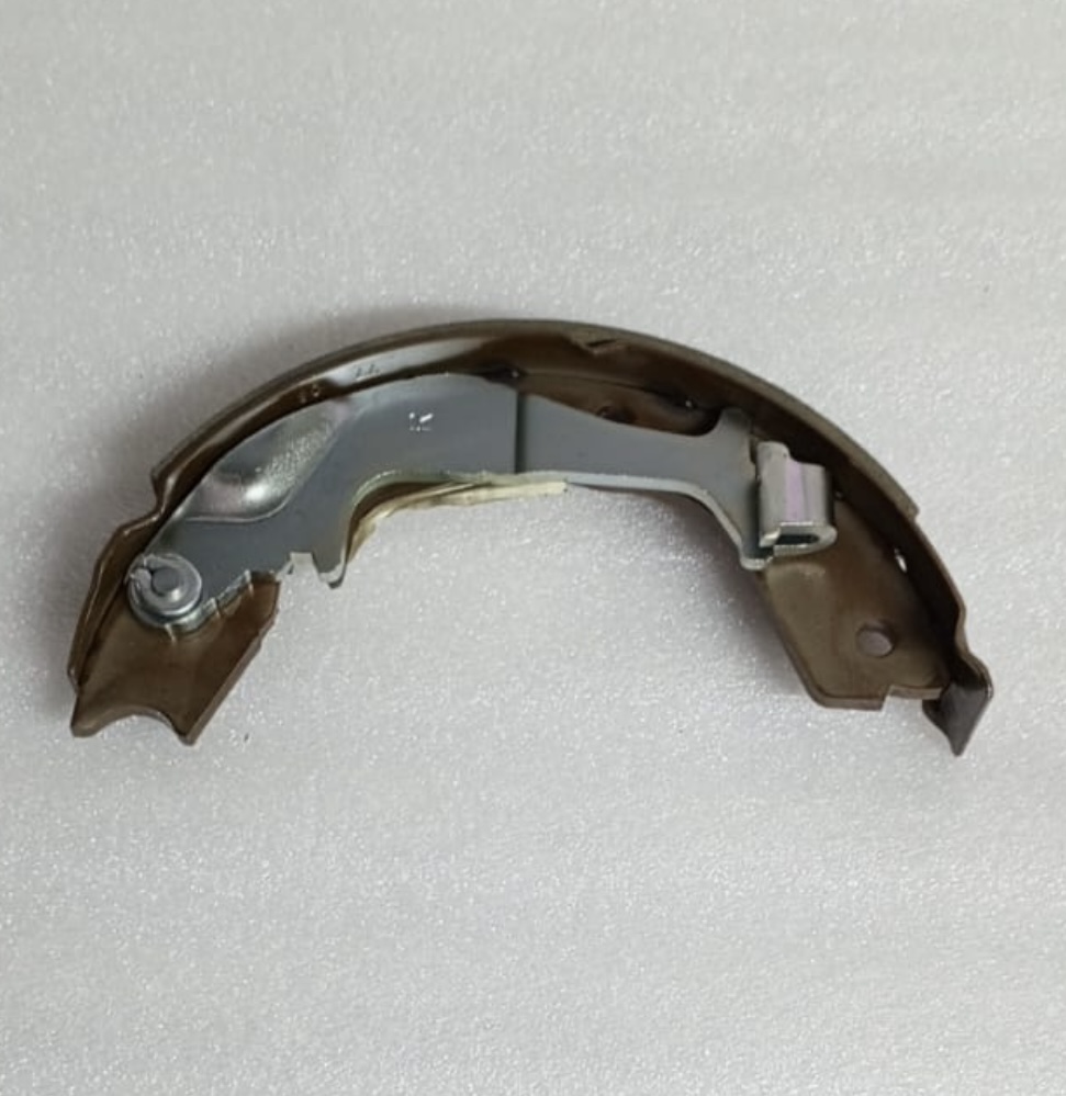 [MN102930] - MITSUBISHI | ZAPATA SEC FRENO TRASERO DEREC 