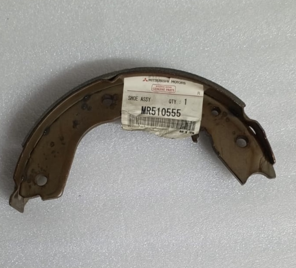 [MR510555] - MITSUBISHI | ZAPATA.PRIN.FRENO TRASERO IZQ 