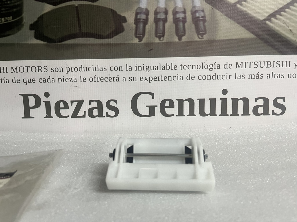 [MR230032] - MITSUBISHI | MANIJA PTA TRAS MONTERO