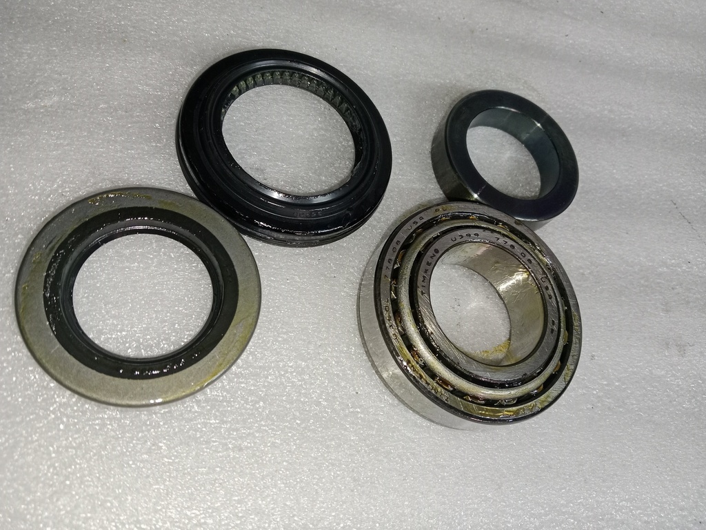 [706530-1X] - DANA-SPICER | KIT COMPLETO EJE TRASERO MONTERO 2.4 / LUV 1600 /2300 / TROOPER (SET10)