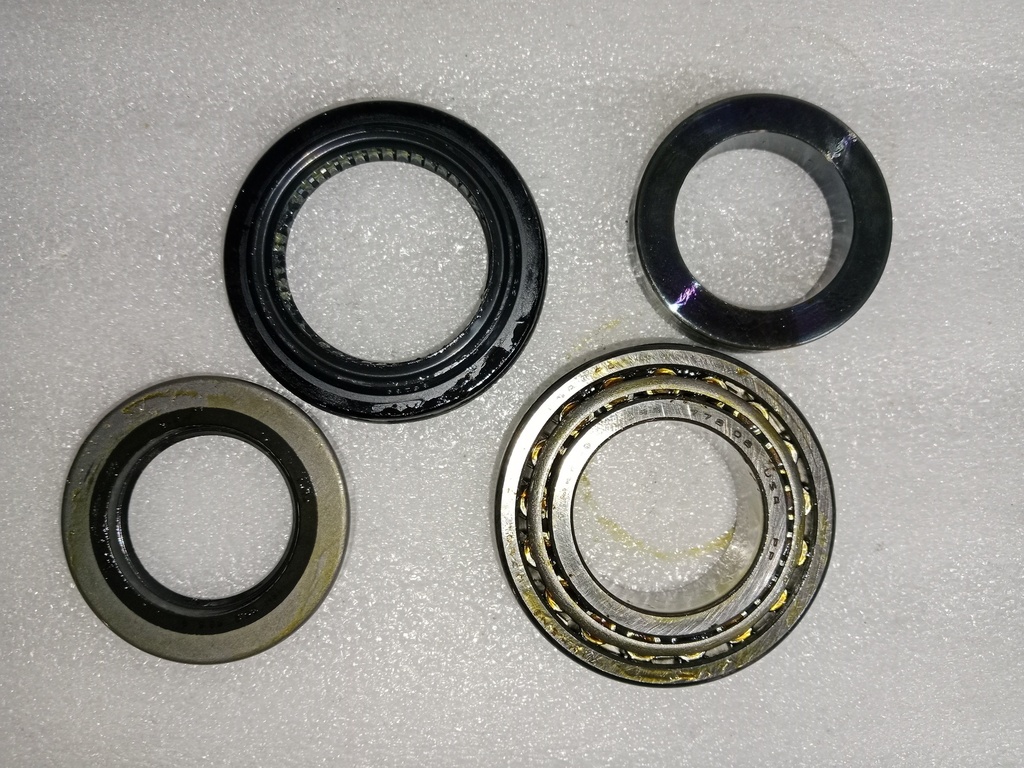[706530-1X] - DANA-SPICER | KIT COMPLETO EJE TRASERO MONTERO 2.4 / LUV 1600 /2300 / TROOPER (SET10)