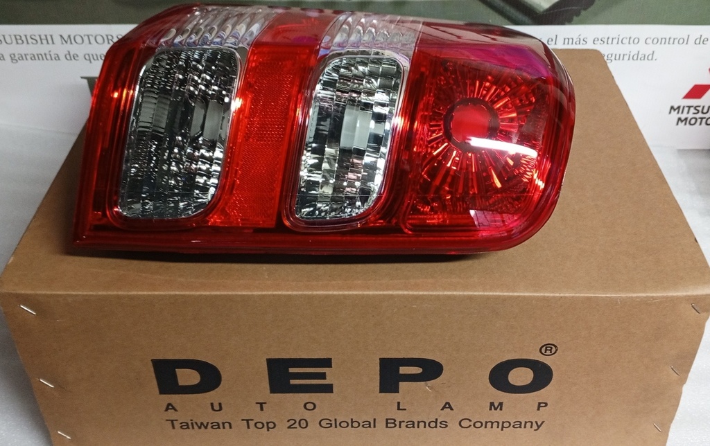 [8330A943] - DEPO-TAIWAN | STOP TRASERO IZQUIERDO MITSUBISHI SPORTERO 2016/