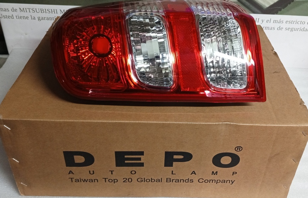 [8330A944] - DEPO-TAIWAN | STOP TRASERO DERECHO MITSUBISHI SPORTERO 2016/