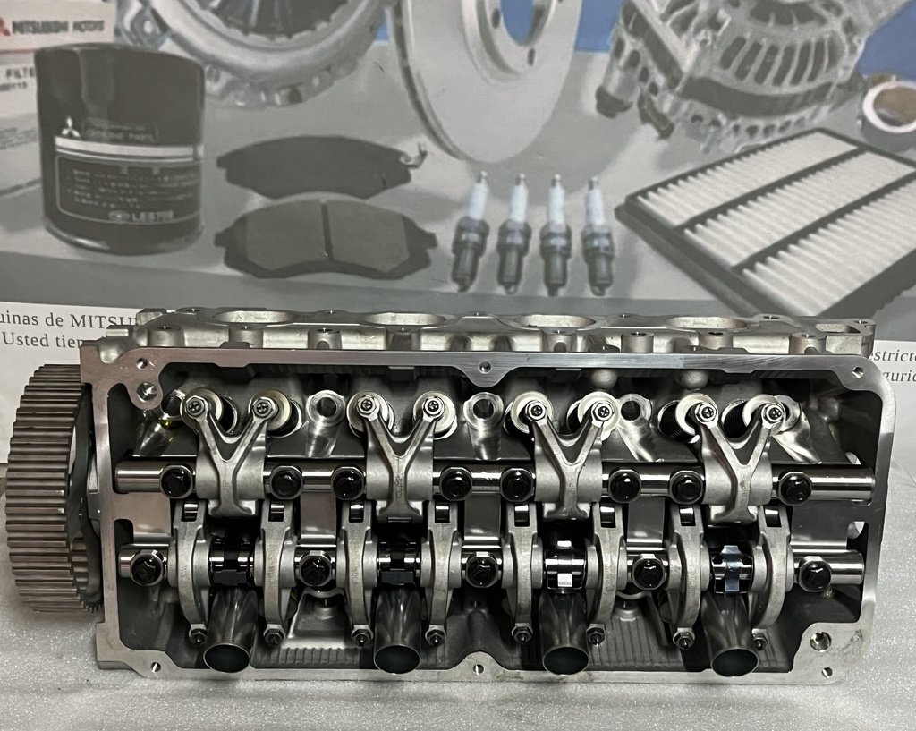 [MD305479] JILIN - CULATA MOTOR 4G64 /16 VALV. MITSUBISHI L-300 / MONTERO V11W / ADVANCER  (COMPLETA CON VALVULAS)                                                     