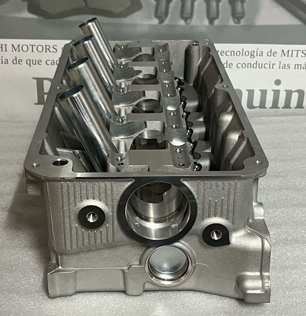 [MD305479] JILIN - CULATA MOTOR MITSUBISHI L-300 4G63 / MONTERO V11 2.2 4G64 / 16V. /98 (SIN VALVULAS)