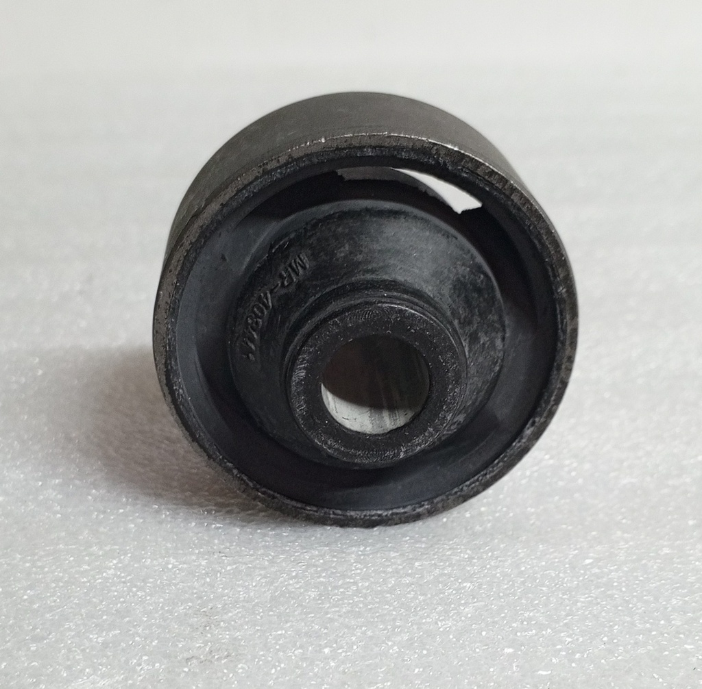 [MR403441] - NAKAMOTO-TAIWAN | BUJE BRAZO INFERIOR SUSPENSION DELANTERA LANCER 