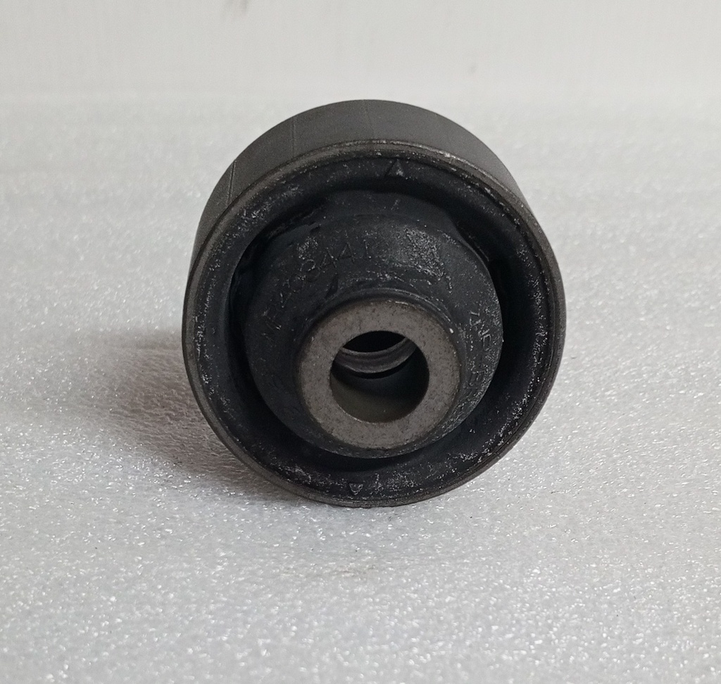[MR403441] - MITSUBISHI | BUJE BRAZO INFERIOR SUSPENSION DELANTERA LANCER 