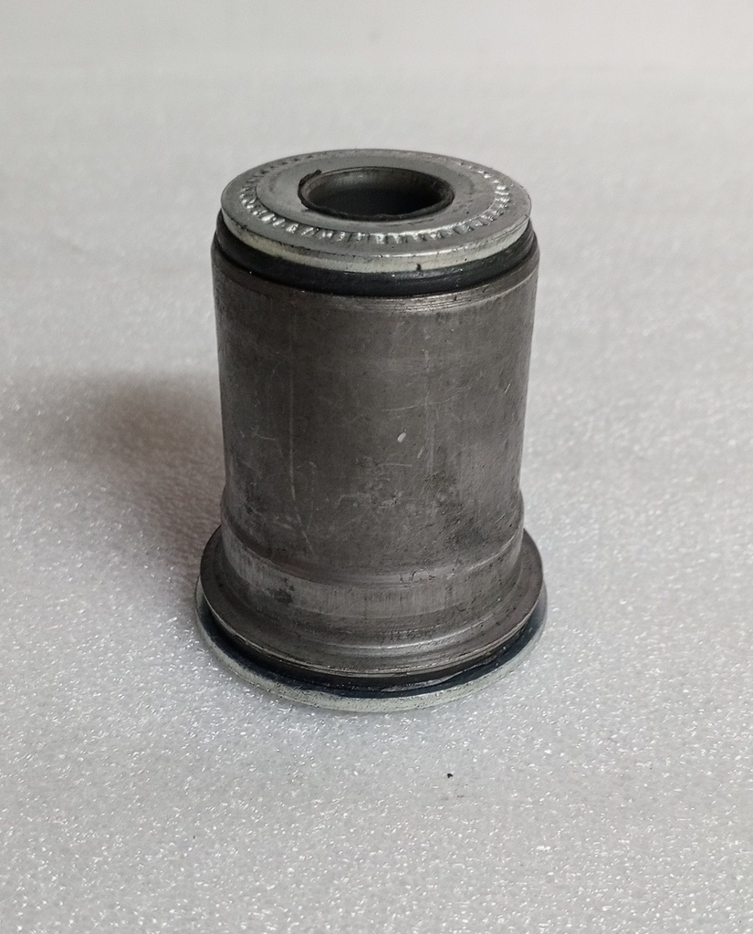 [MB430145] - TEZUKA - JAPON | BUJE TIJERA INFERIOR MITSUBISHI L-300 PEQUEÑO