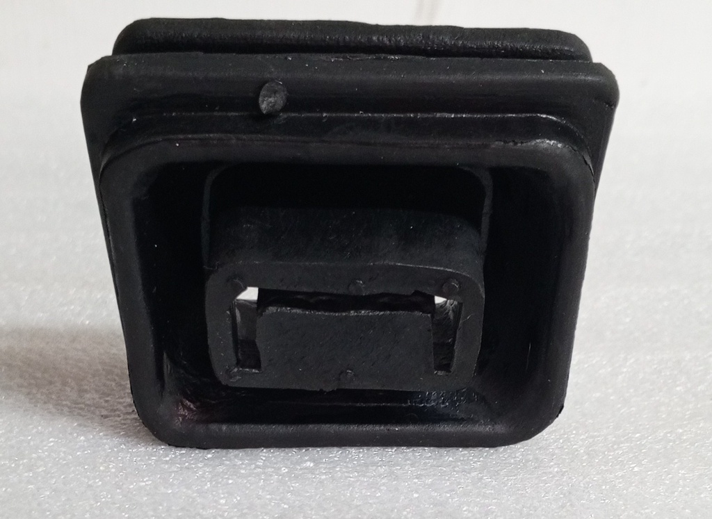 [ ME600761] NACIONAL -GUARDAPOLVO HORQUILLA MITSUBISHI MONTERO V6-3000 / V13 / V23 / V43 /