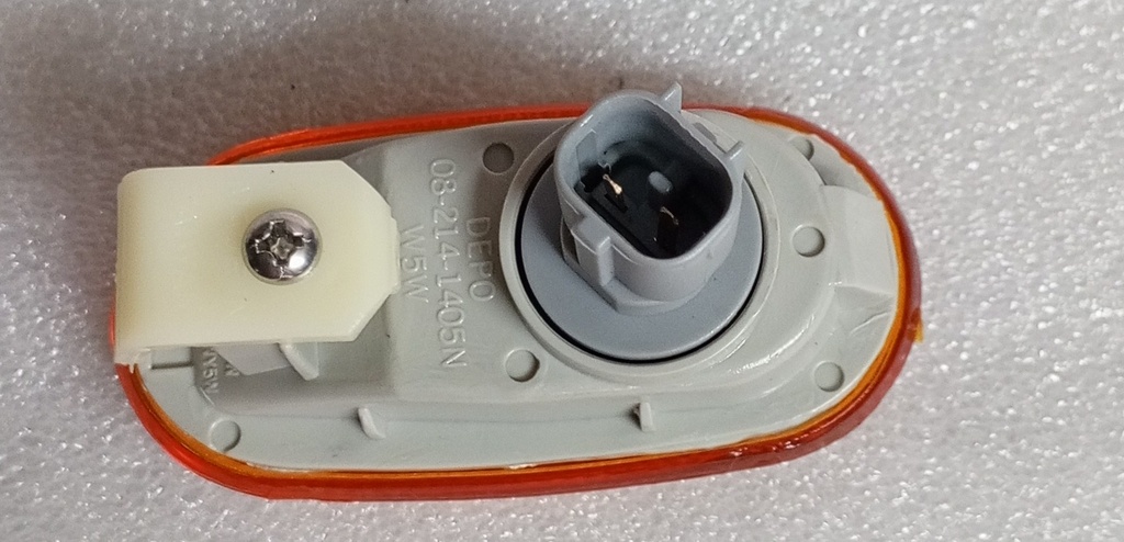 [214-1405N] - DEPO-TAIWAN | LAMPARA DIRECCIONAL LATERAL GUARDAFANGO MITSUBISHI LANCER (AMARILLA - OVALADA)