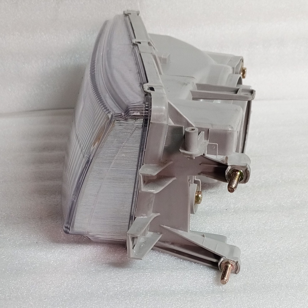 [MR414232] - DEPO-TAIWAN | FAROLA DELANTERA DERECHA LANCER 97/2001 / CK4/CK1 (CAPOT PLANO EN LA PUNTA)