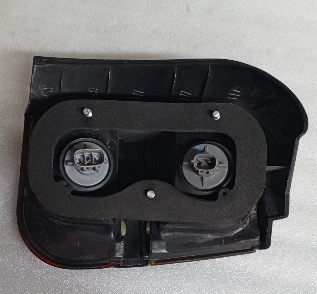 [MB831619] - MITSUBISHI | LAMP STOP IZQ SP/WAGON/95 