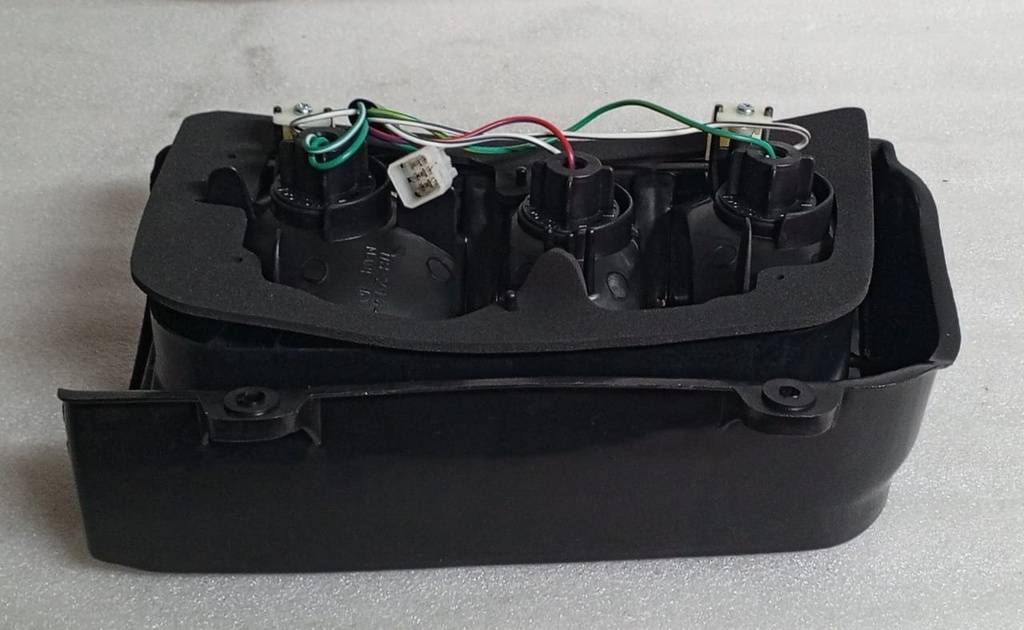 [214-1921AR] - LUCID-TAIWAN | STOP TRASERO DERECHO MITSUBISHI L-300 1990 / 2014