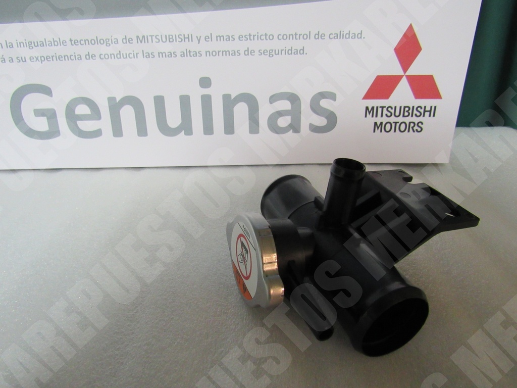 [1350A015] - MITSUBISHI | TAPA RADIADOR OUTLANDER CW6W (COMPLETA CON CARCASA)
