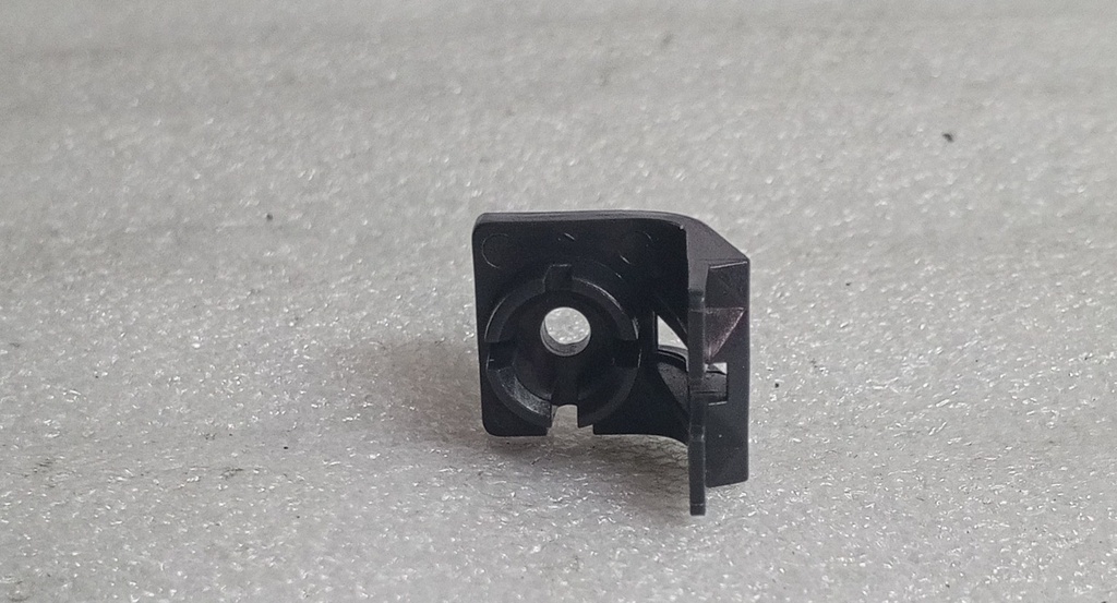 [MB683999] - MITSUBISHI | CLIP STOP TRASERO MONTERO 