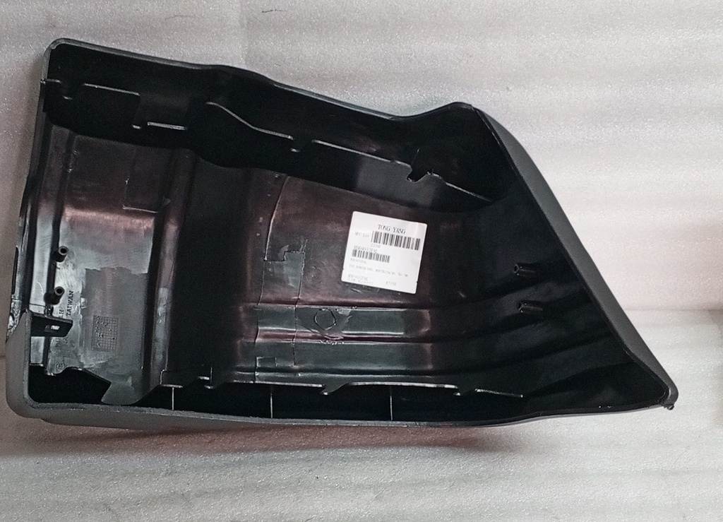 [MB831050] - TONG YANG - TAIWAN | PUNTERA BOMPER DELANTERO MONTERO HARD TOP (DERECHA)