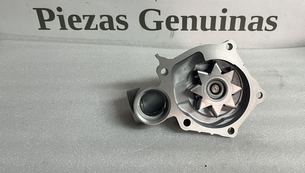 [MD979395  1300A066]- NPW - JAPON | BOMBA AGUA OUTLANDER / GRANDIS